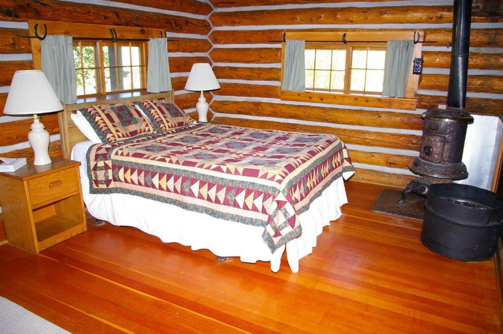 Parade Rest Ranch Уест Йелоустоун Стая снимка