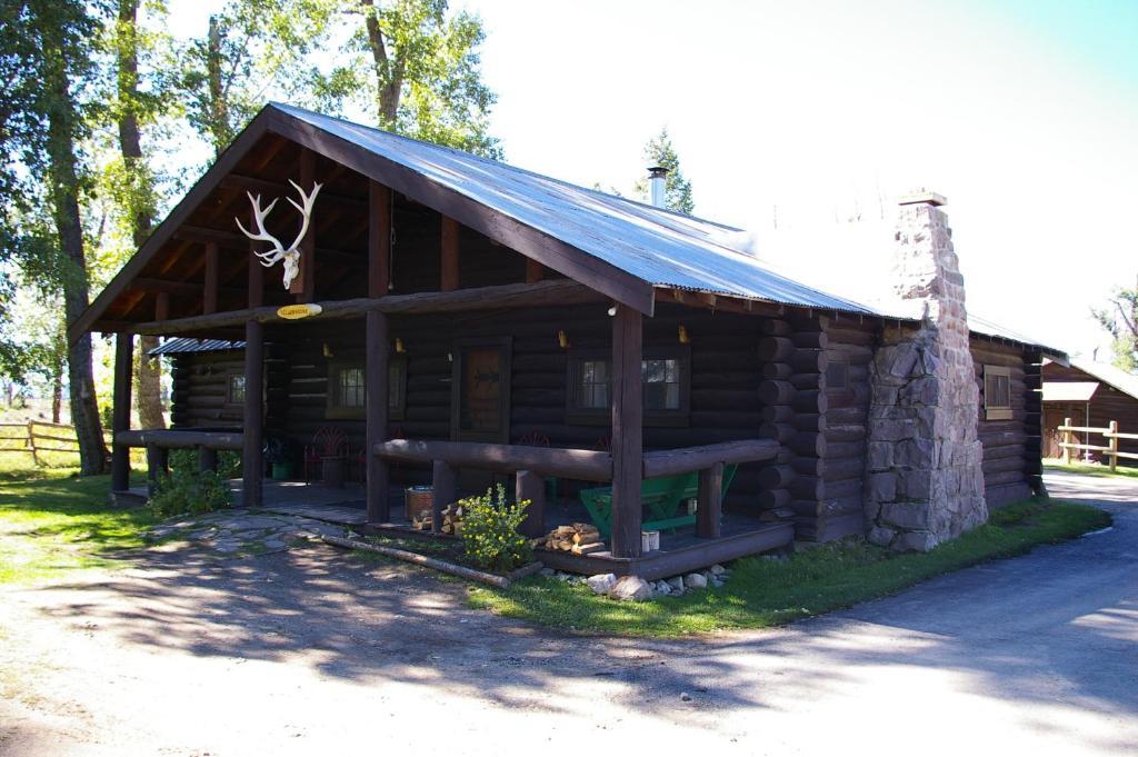 Parade Rest Ranch Уест Йелоустоун Екстериор снимка