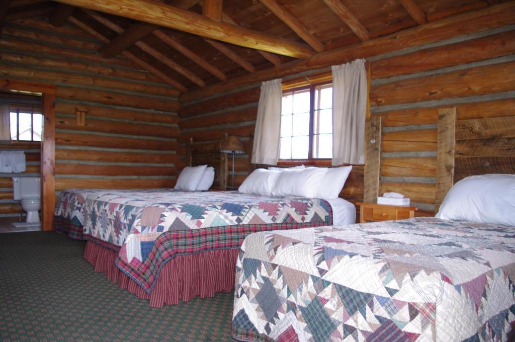 Parade Rest Ranch Уест Йелоустоун Екстериор снимка